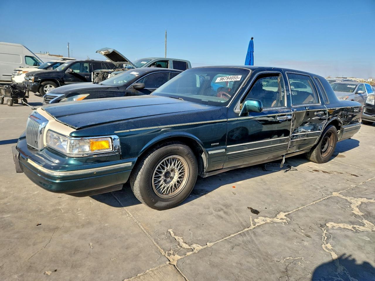 1996 LINCOLN TOWN CAR