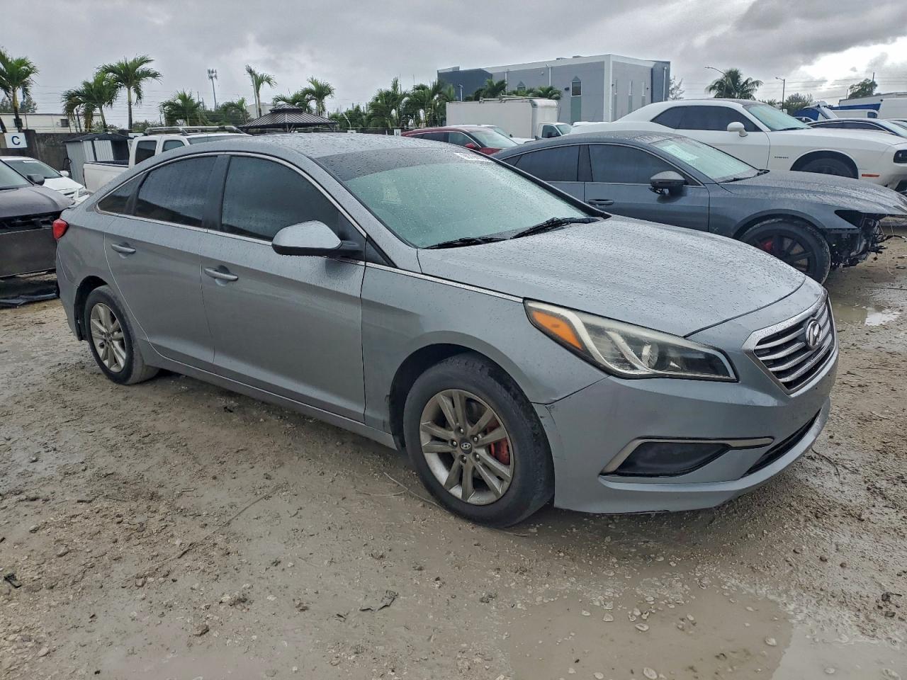 2015 HYUNDAI SONATA SE photo 4