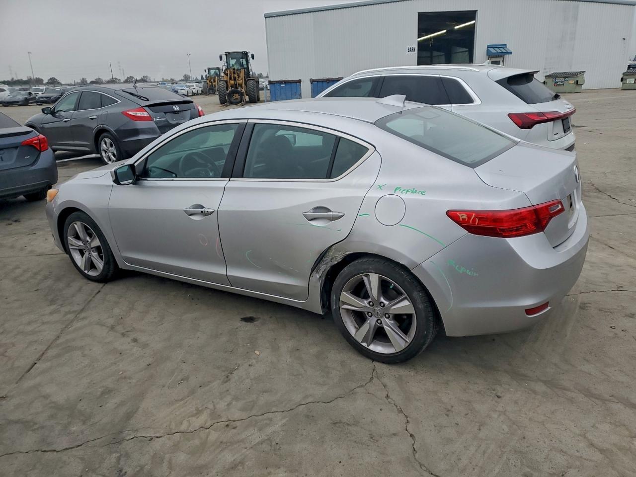 2013 ACURA ILX 20 TECH photo 2