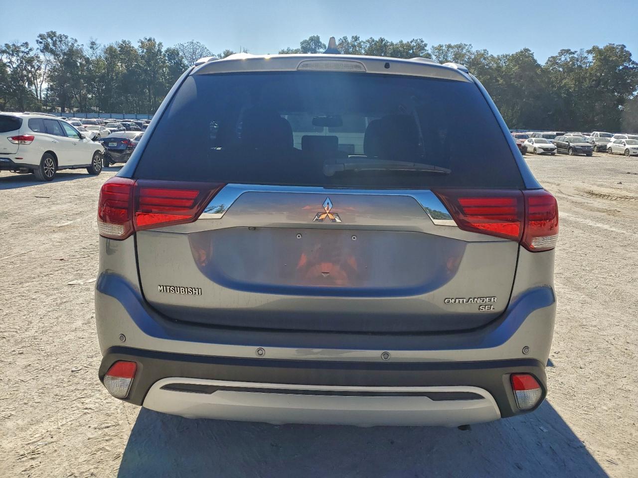 2019 MITSUBISHI OUTLANDER SE photo 6