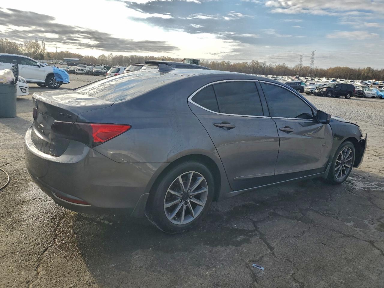 2018 ACURA TLX photo 3