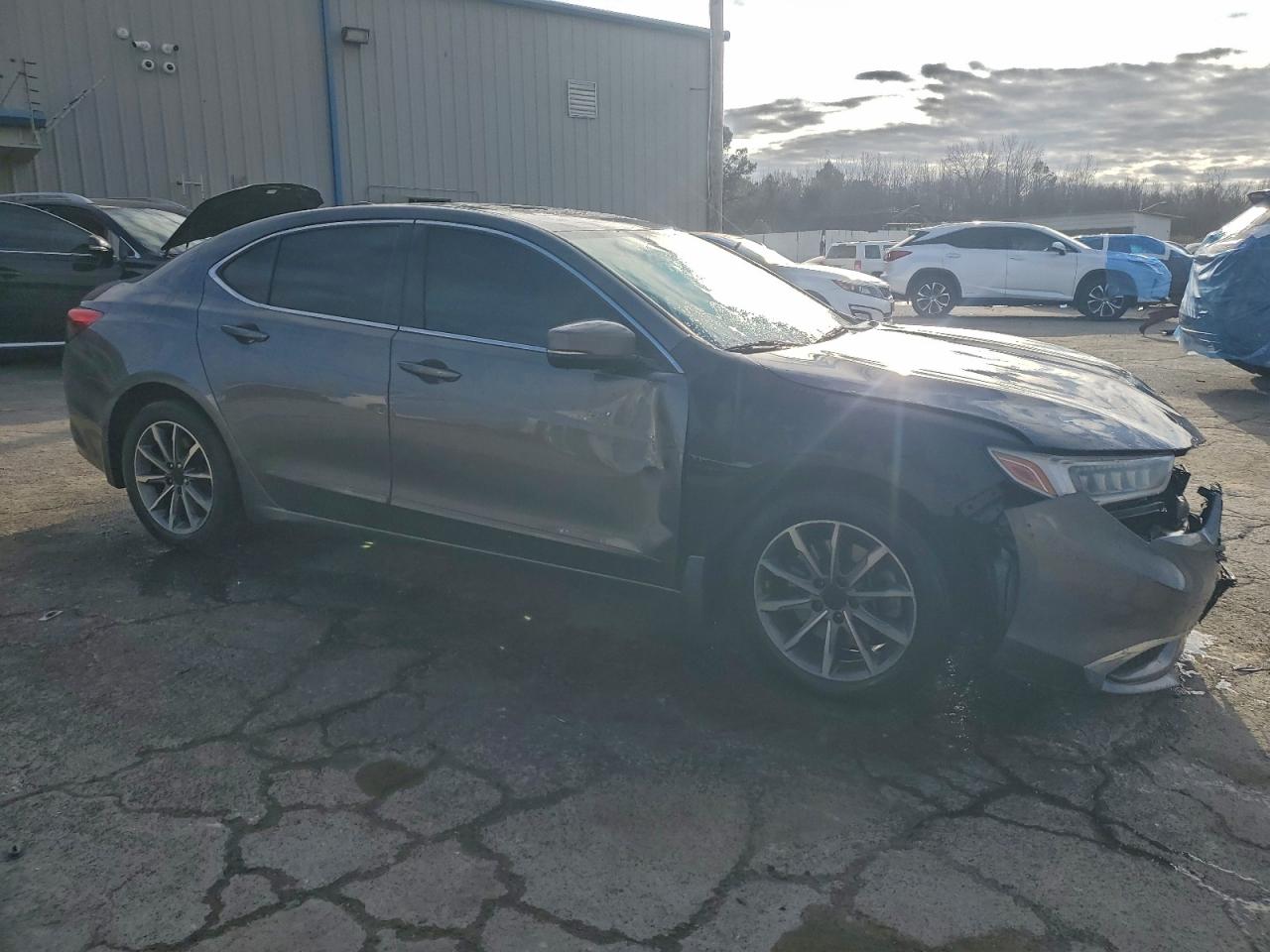 2018 ACURA TLX photo 4