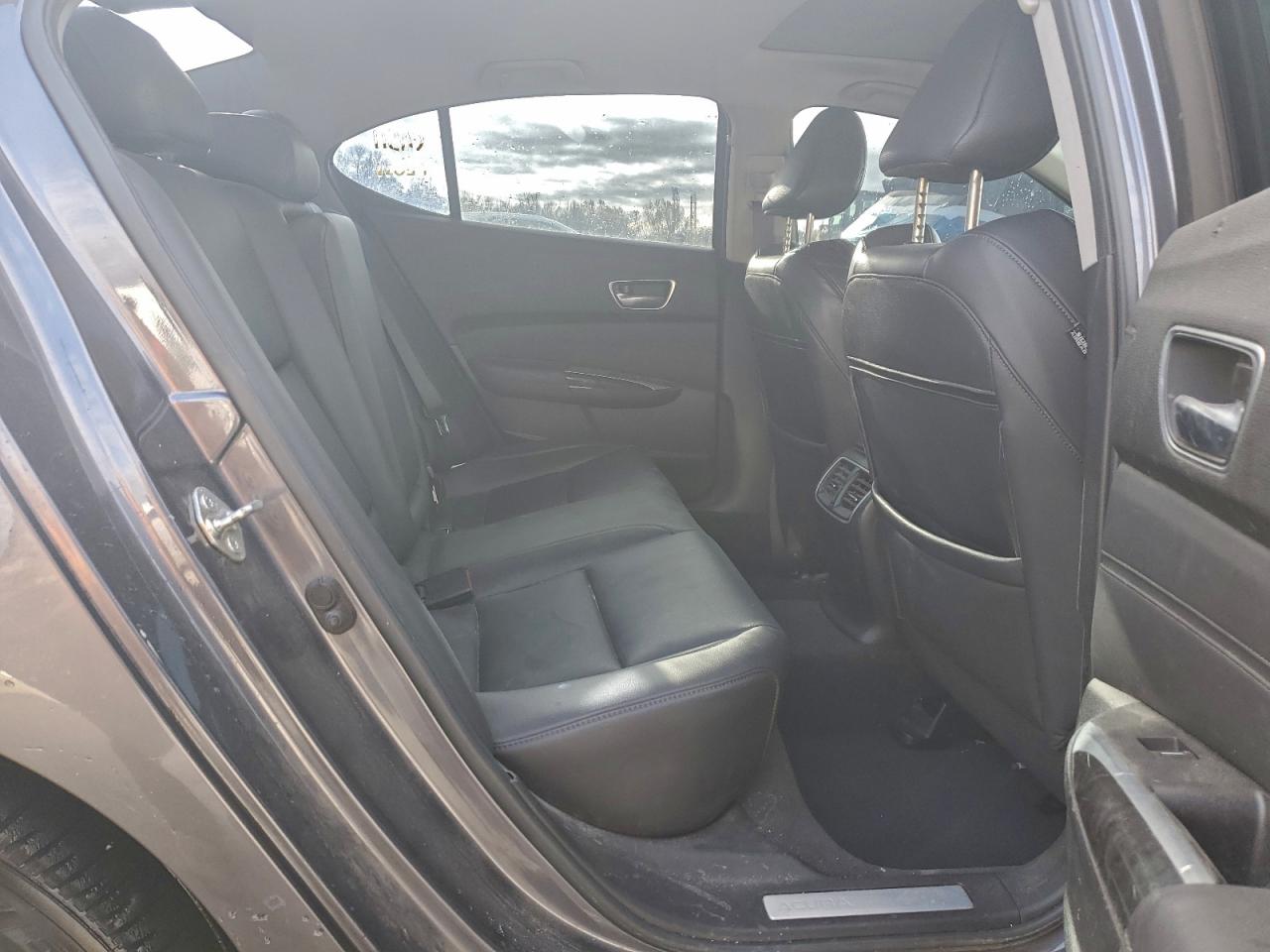 2018 ACURA TLX photo 10