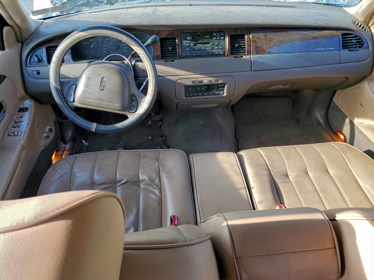 1998 LINCOLN TOWN CAR EXECUTIVE photo 8