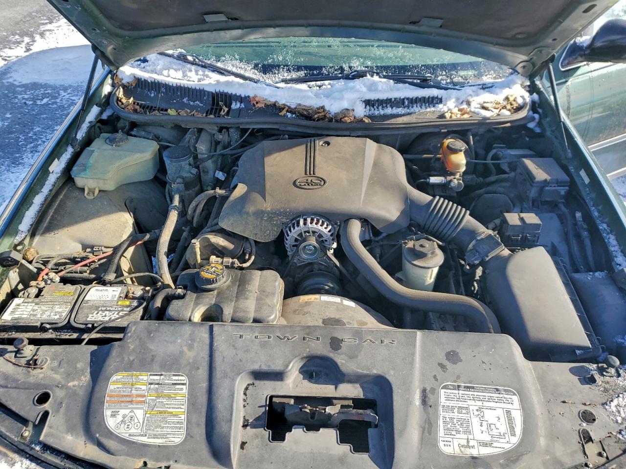 1998 LINCOLN TOWN CAR EXECUTIVE photo 11