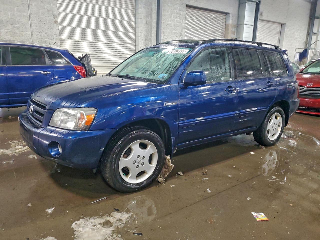 2004 TOYOTA HIGHLANDER — MINOR DENT/SCRATCHES damage — photo 1