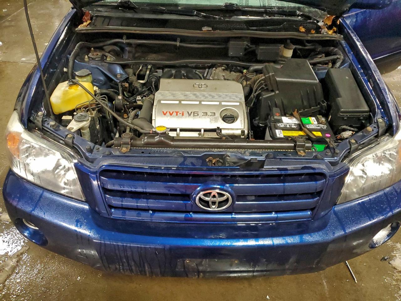 2004 TOYOTA HIGHLANDER photo 12