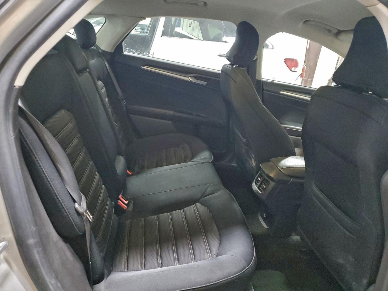 2016 FORD FUSION SE photo 10