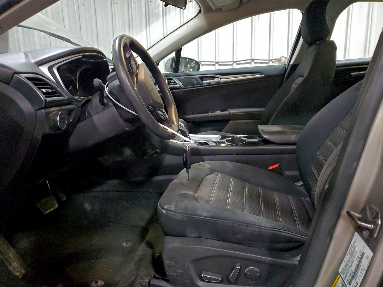 2016 FORD FUSION SE photo 7