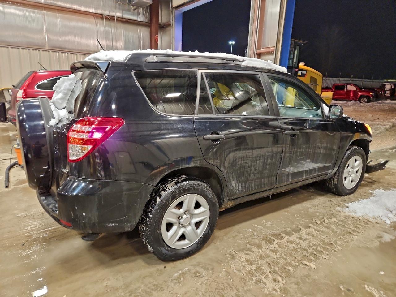2010 TOYOTA RAV4 photo 3