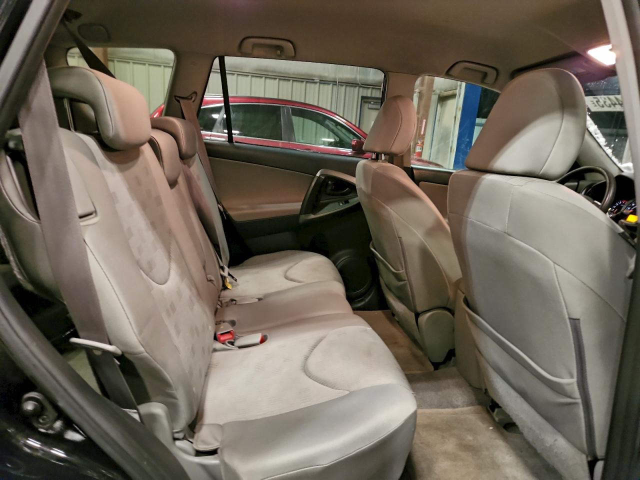 2010 TOYOTA RAV4 photo 11