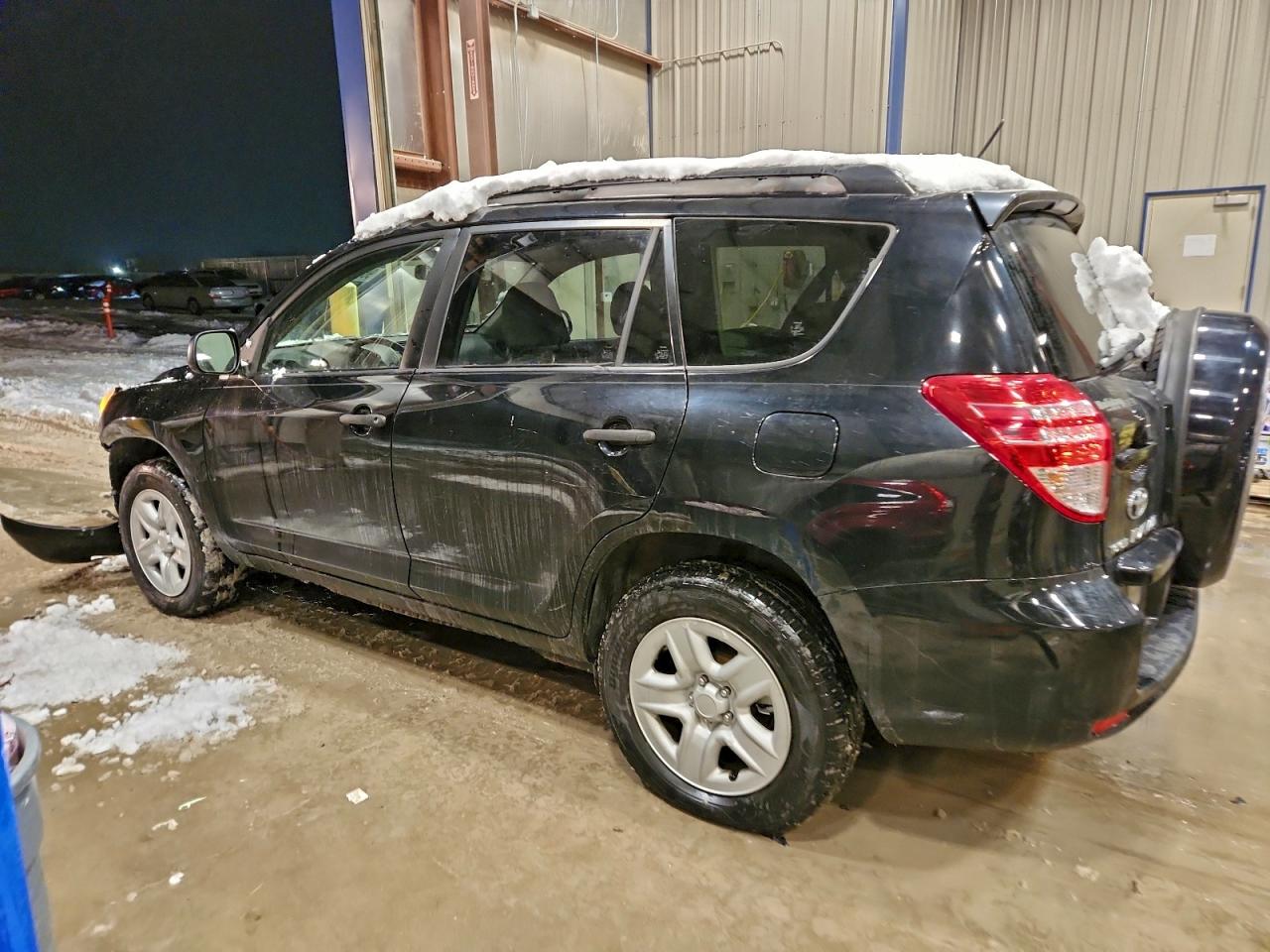 2010 TOYOTA RAV4 photo 2
