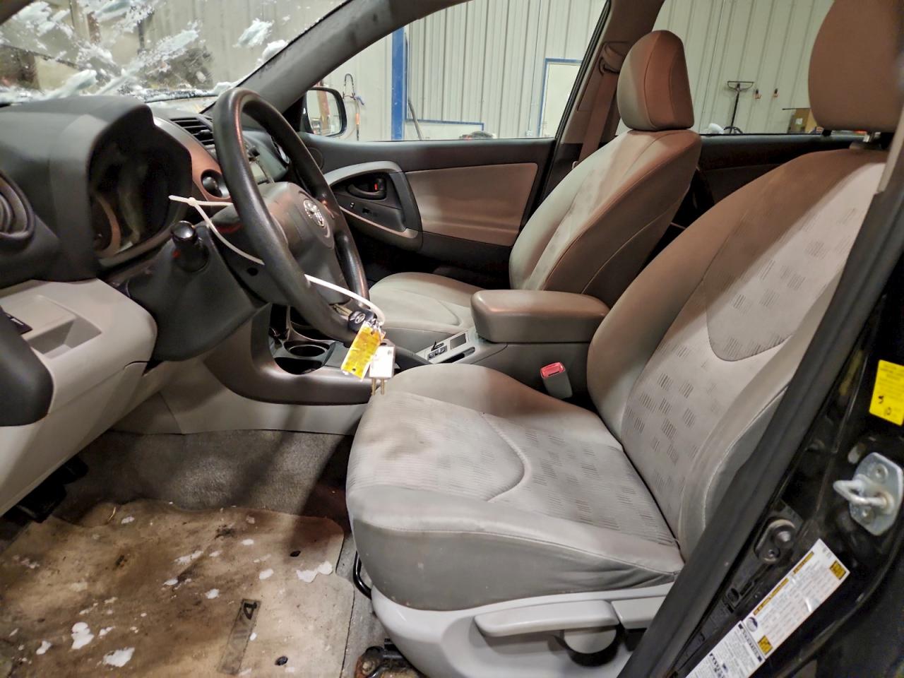 2010 TOYOTA RAV4 photo 7