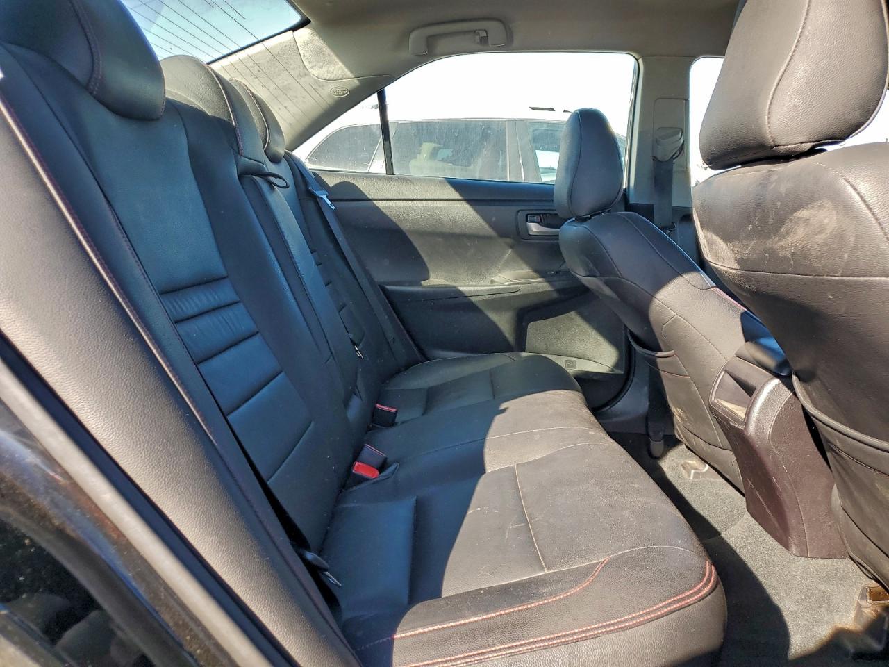 2017 TOYOTA CAMRY LE photo 10