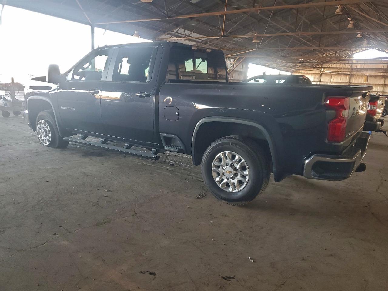 2024 CHEVROLET SILVERADO K2500 HEAVY DUTY LT photo 2