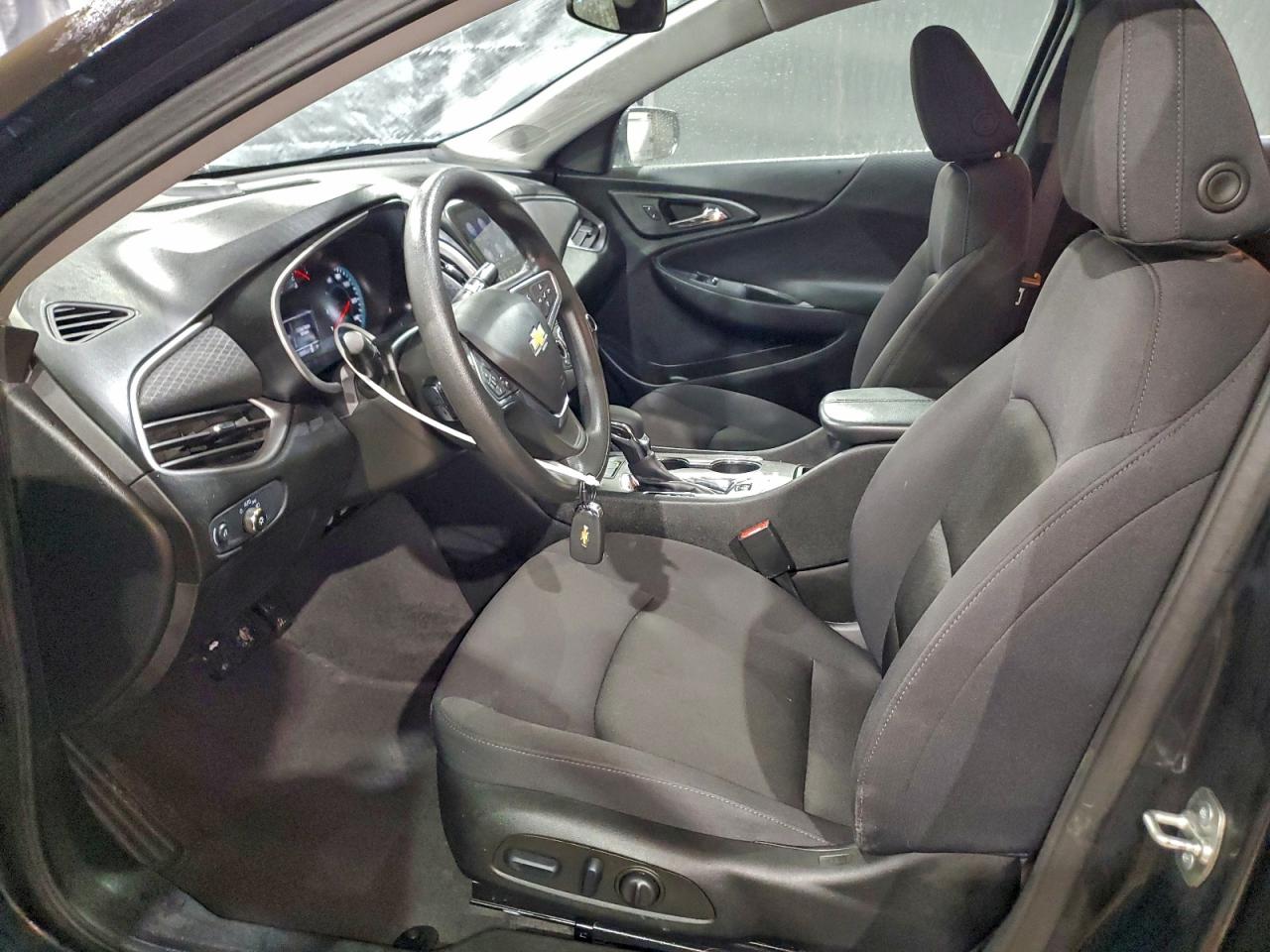 2025 CHEVROLET MALIBU LT photo 7