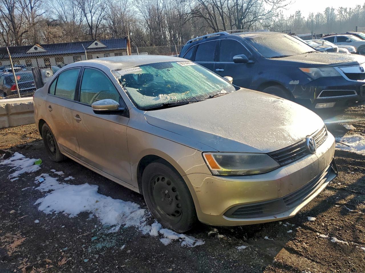 2014 VOLKSWAGEN JETTA SE photo 4