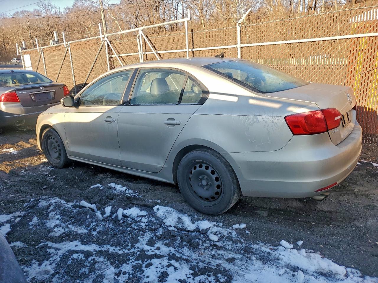 2014 VOLKSWAGEN JETTA SE photo 2