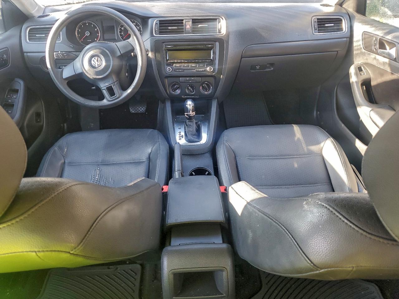 2014 VOLKSWAGEN JETTA SE photo 8