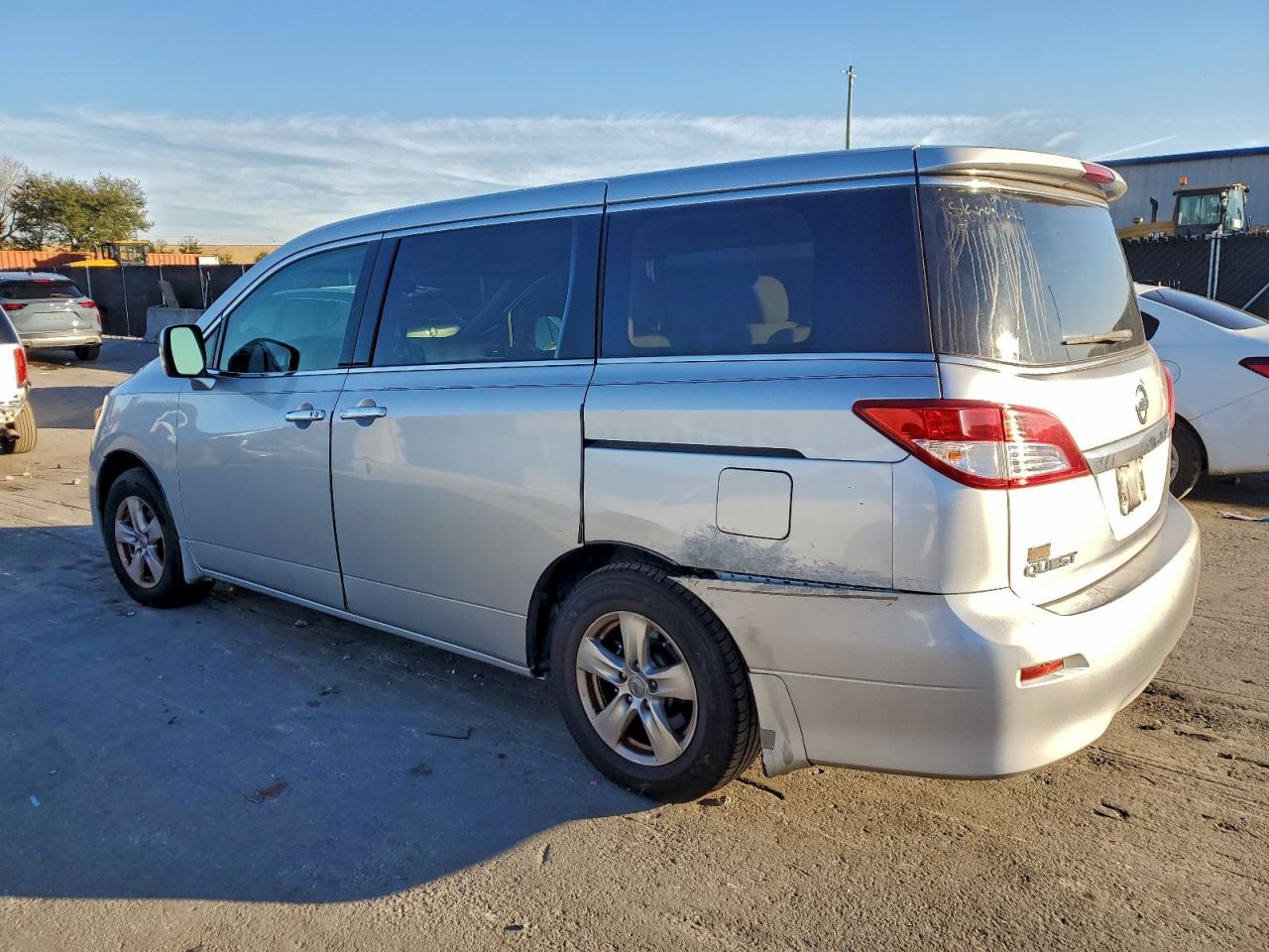 2013 NISSAN QUEST S photo 2