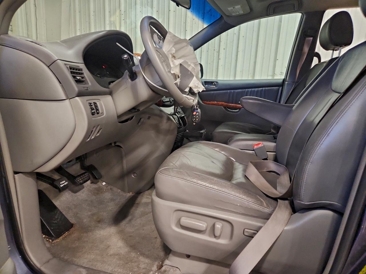 2006 TOYOTA SIENNA XLE 7 PASSENGER photo 13