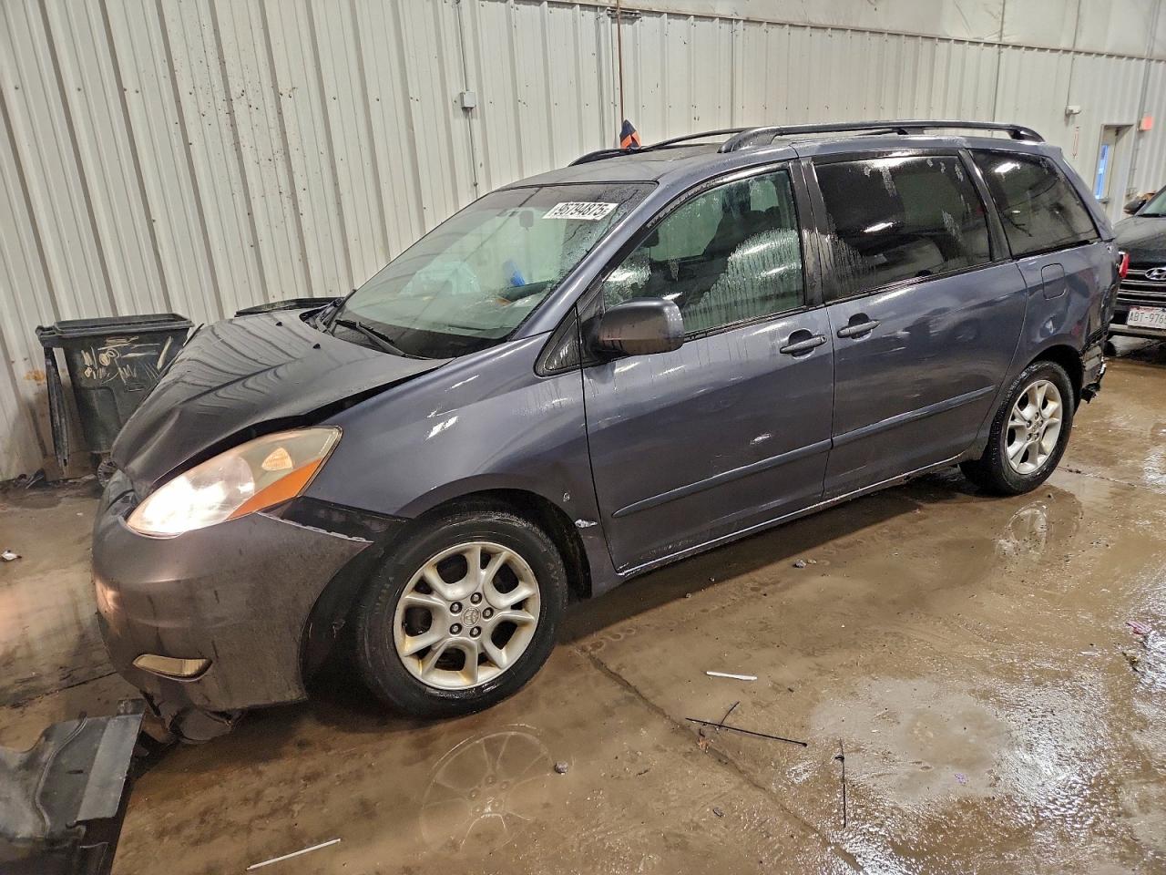 2006 TOYOTA SIENNA
