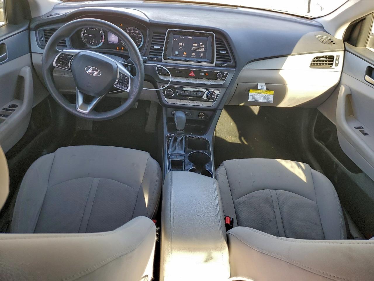 2018 HYUNDAI SONATA SE photo 8