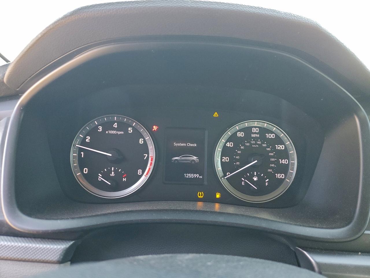 2018 HYUNDAI SONATA SE photo 9