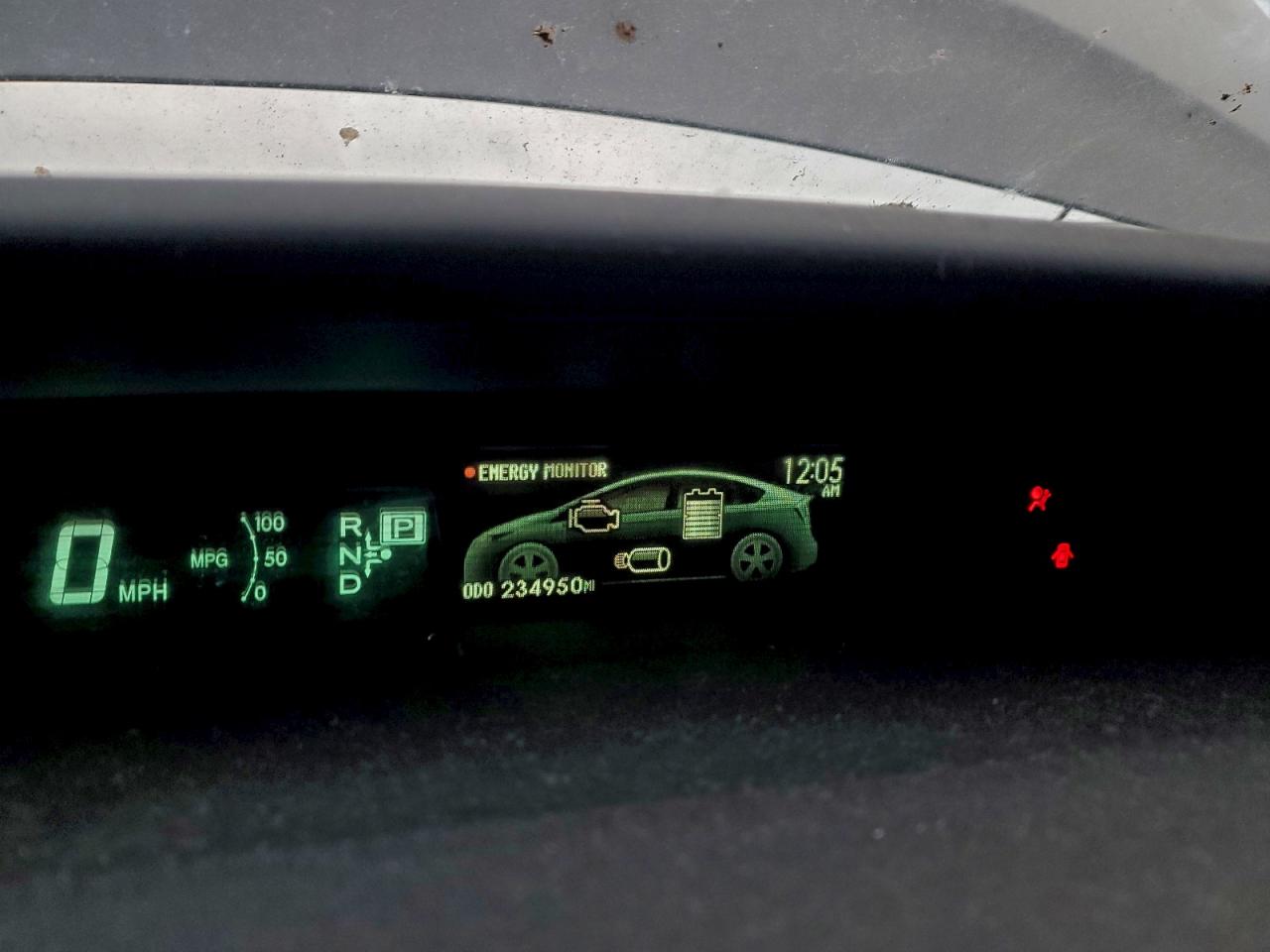2014 TOYOTA PRIUS photo 9