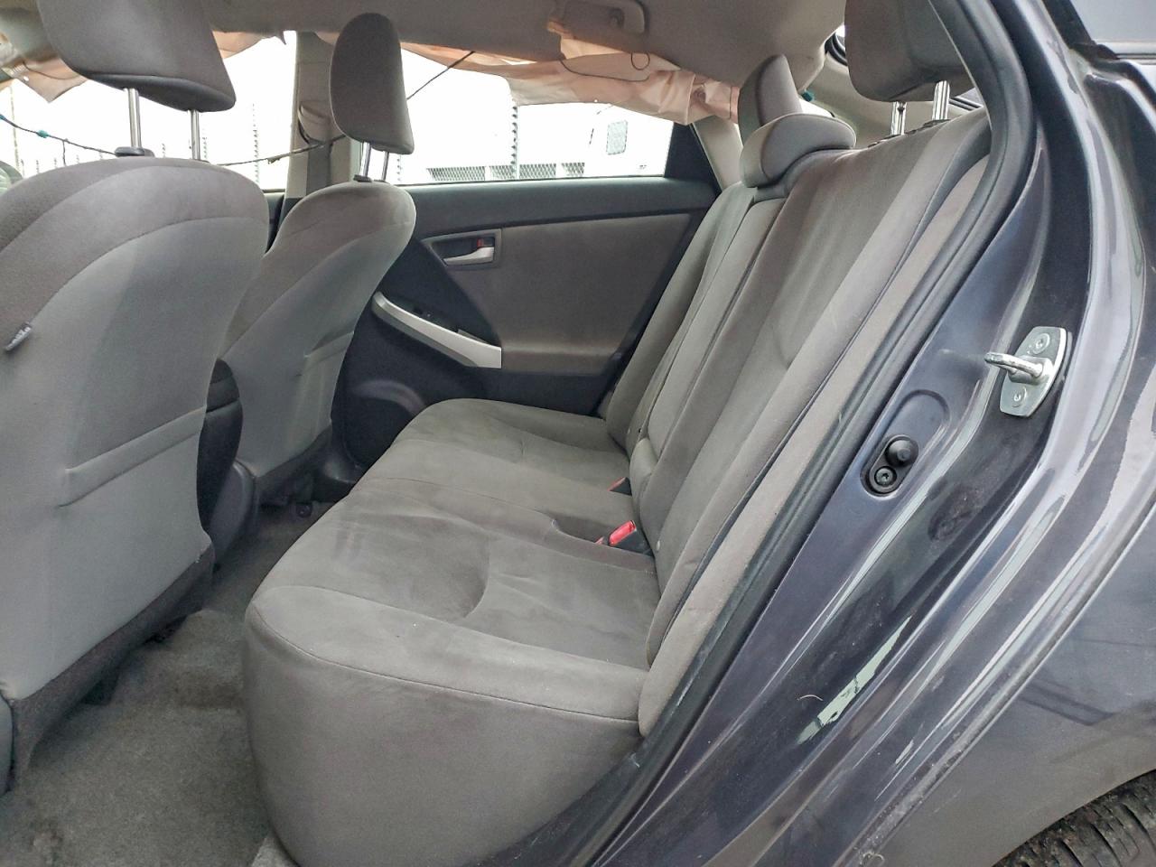 2014 TOYOTA PRIUS photo 10