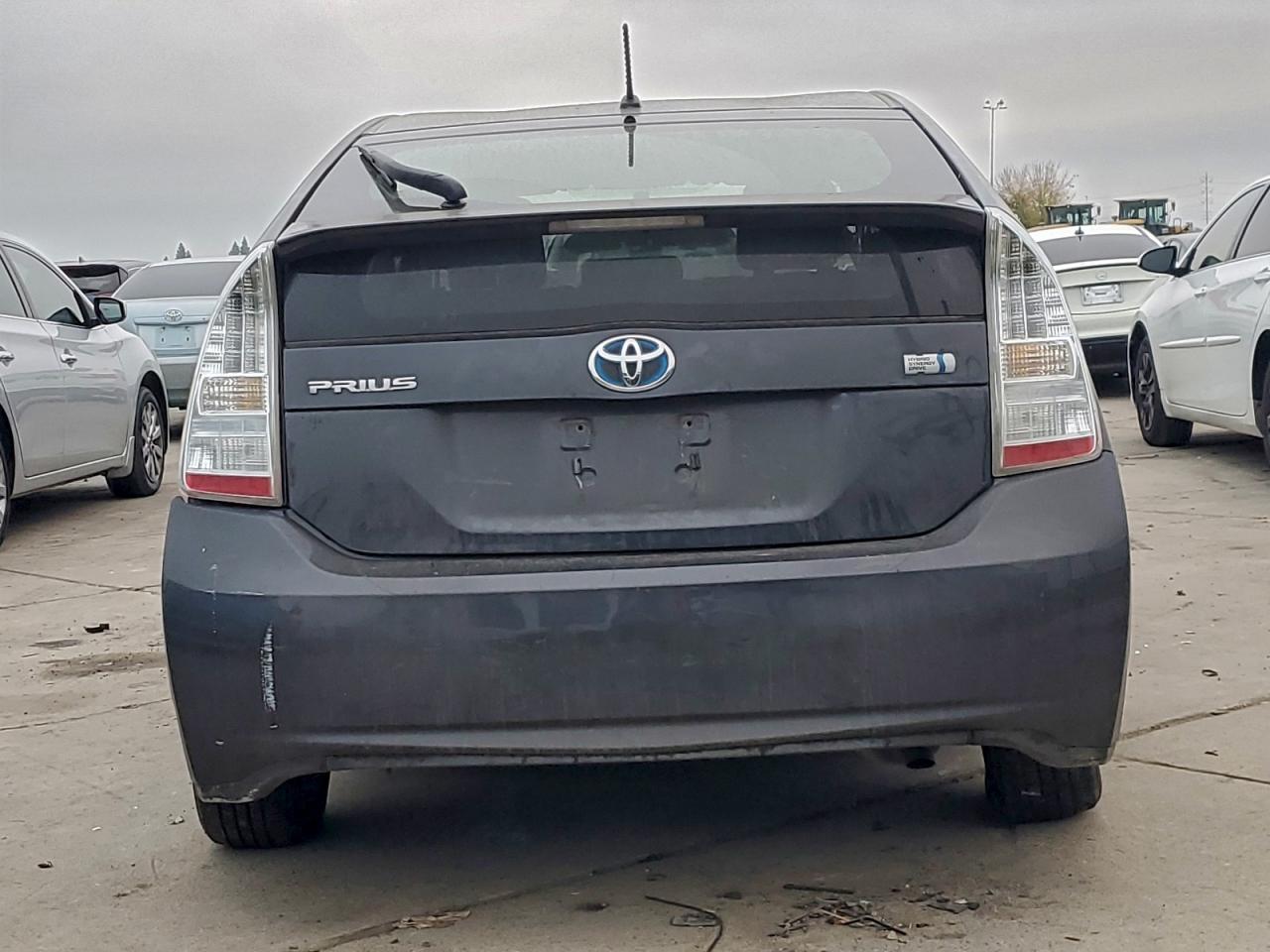 2014 TOYOTA PRIUS photo 6
