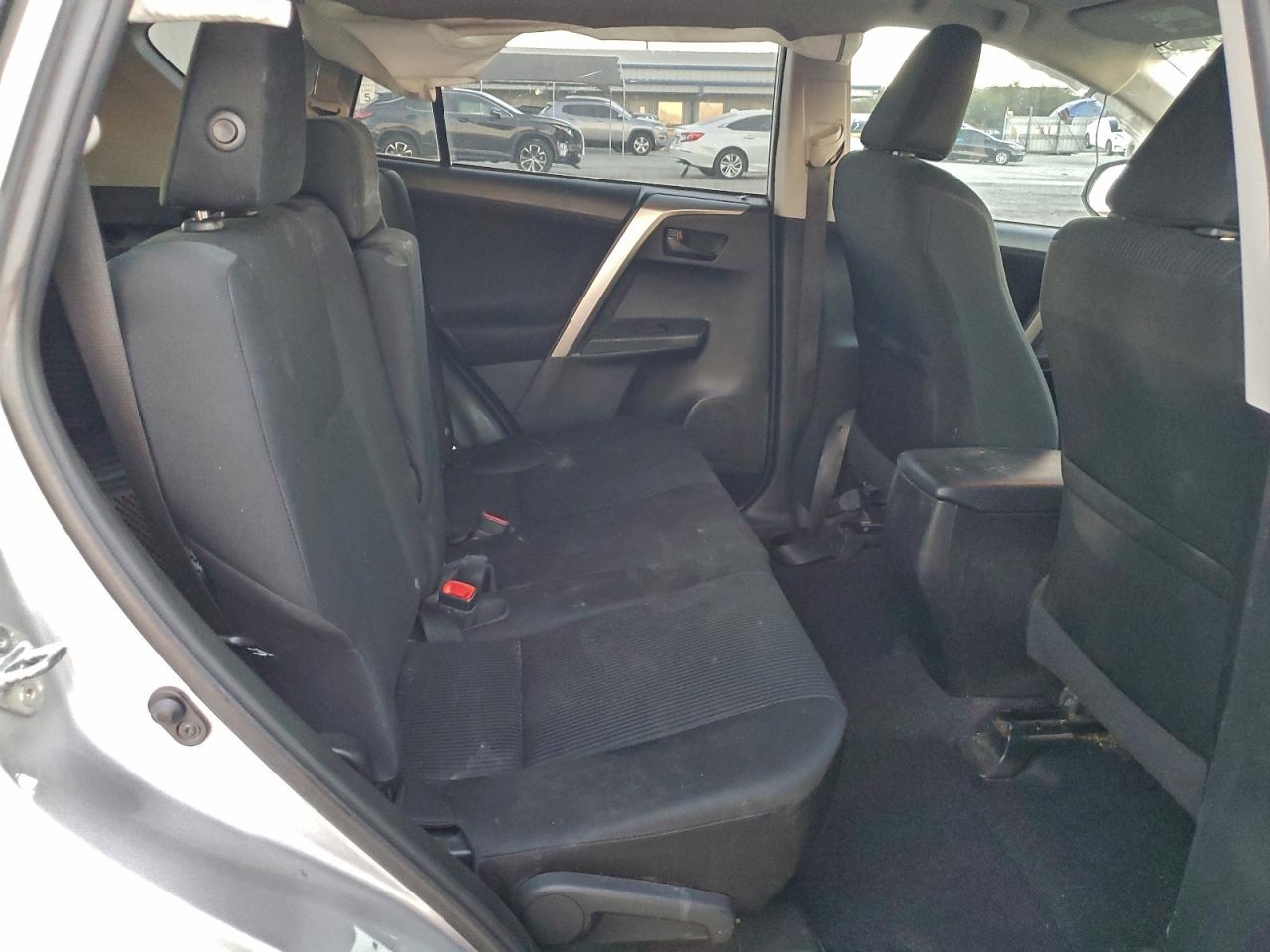 2015 TOYOTA RAV4 LE photo 11