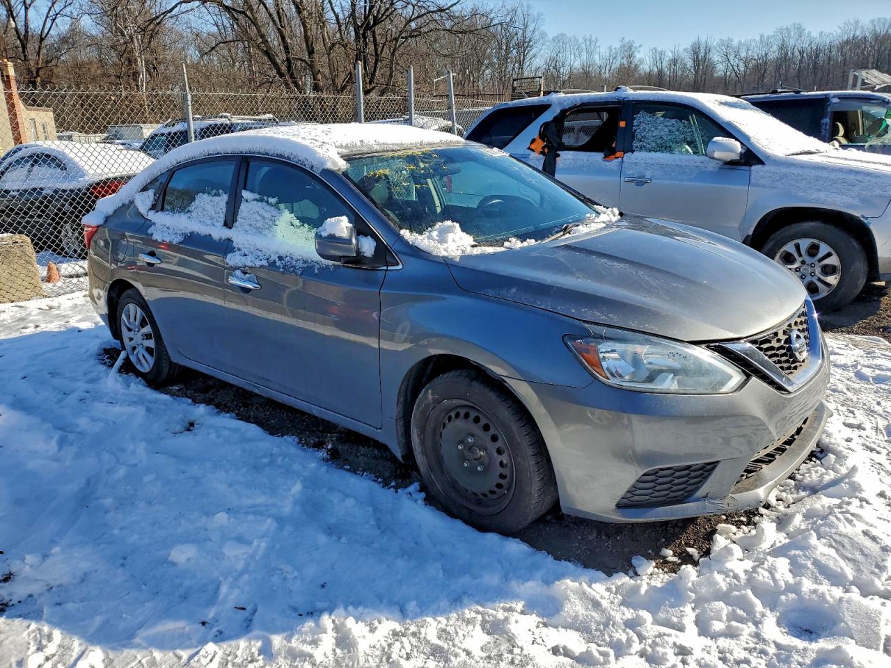 2017 NISSAN SENTRA S photo 4