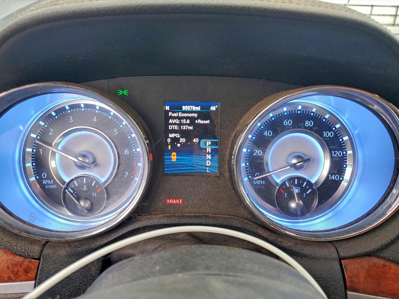 2014 CHRYSLER 300 photo 9