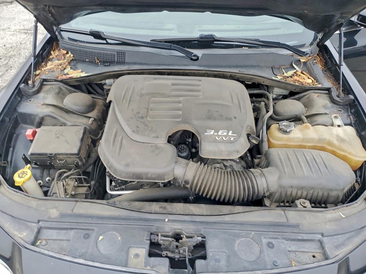2014 CHRYSLER 300 photo 11