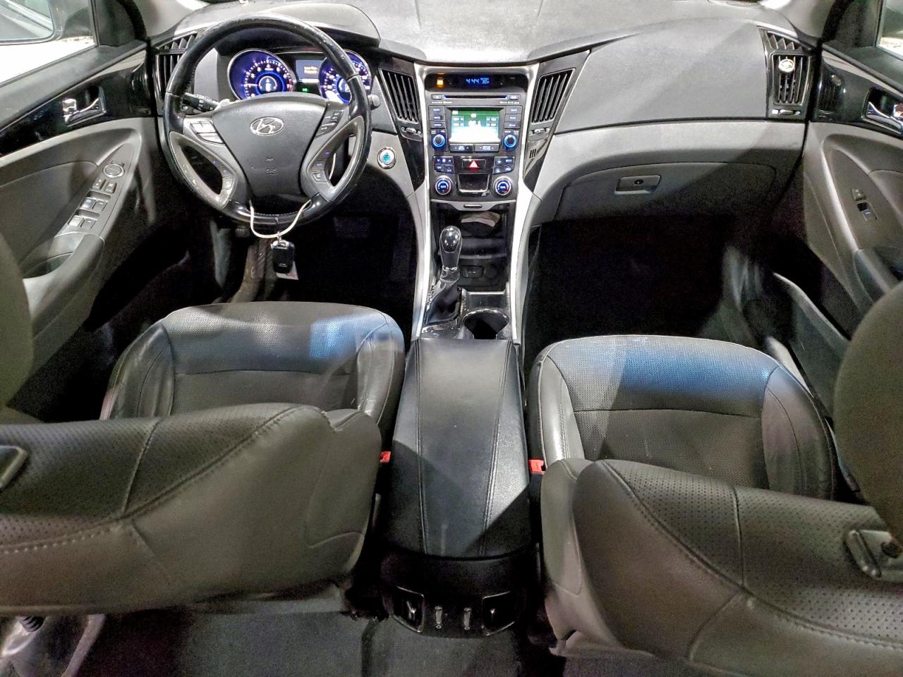 2014 HYUNDAI SONATA SE photo 8