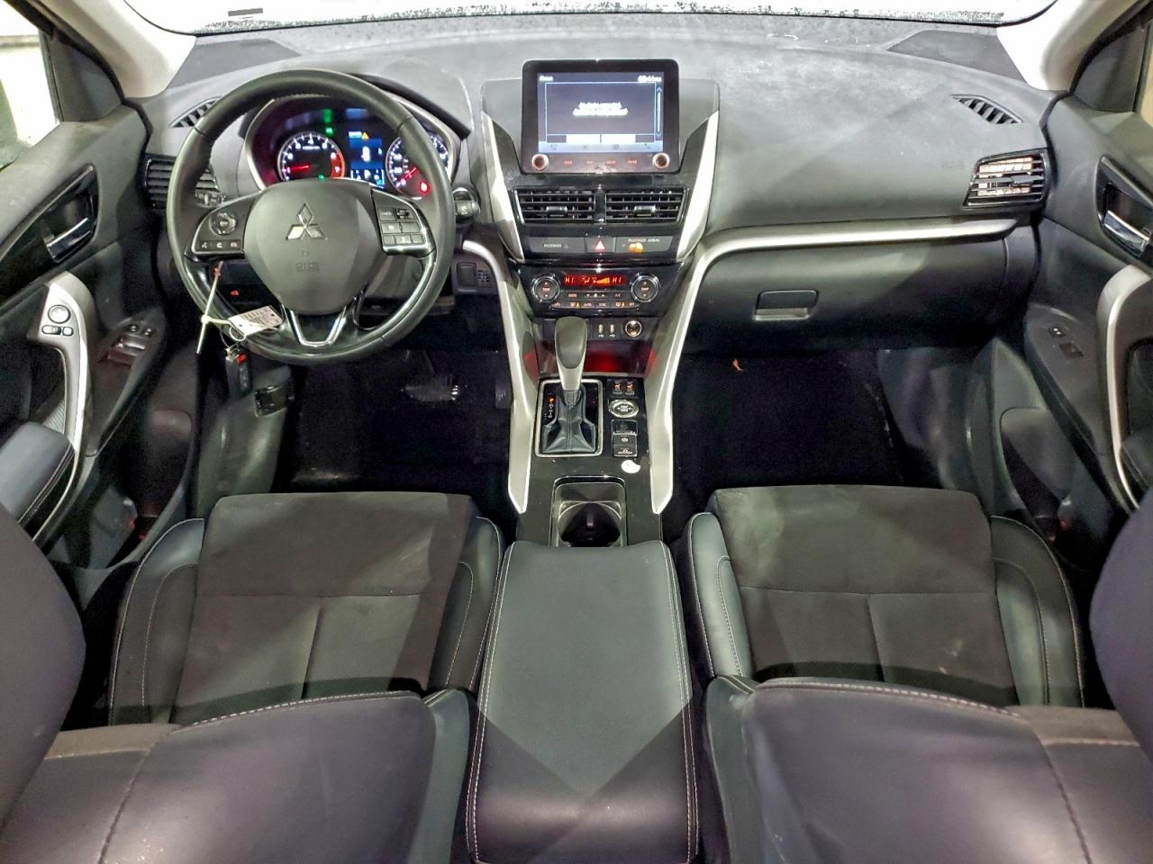 2025 MITSUBISHI ECLIPSE CROSS SE photo 8