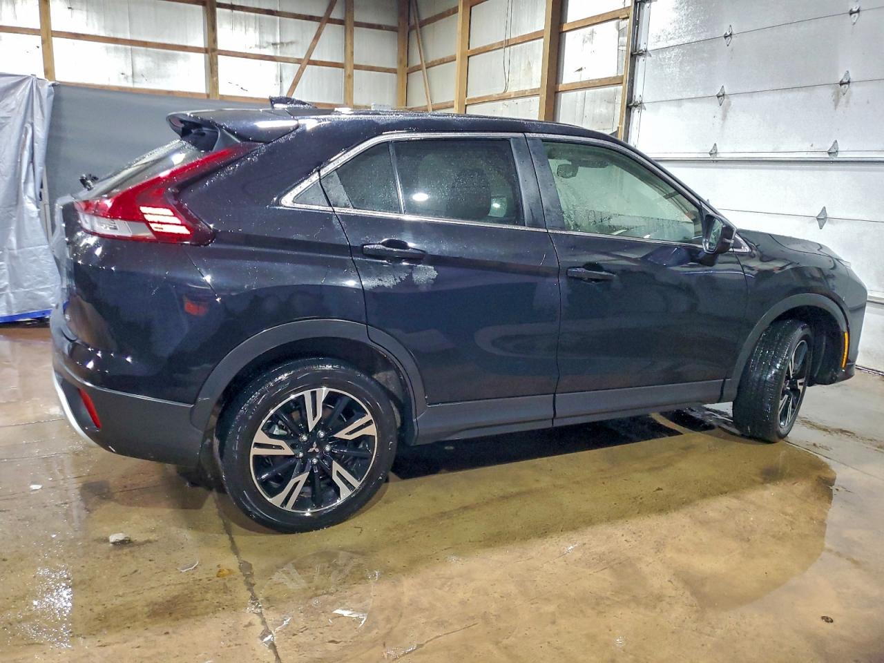 2025 MITSUBISHI ECLIPSE CROSS SE photo 3