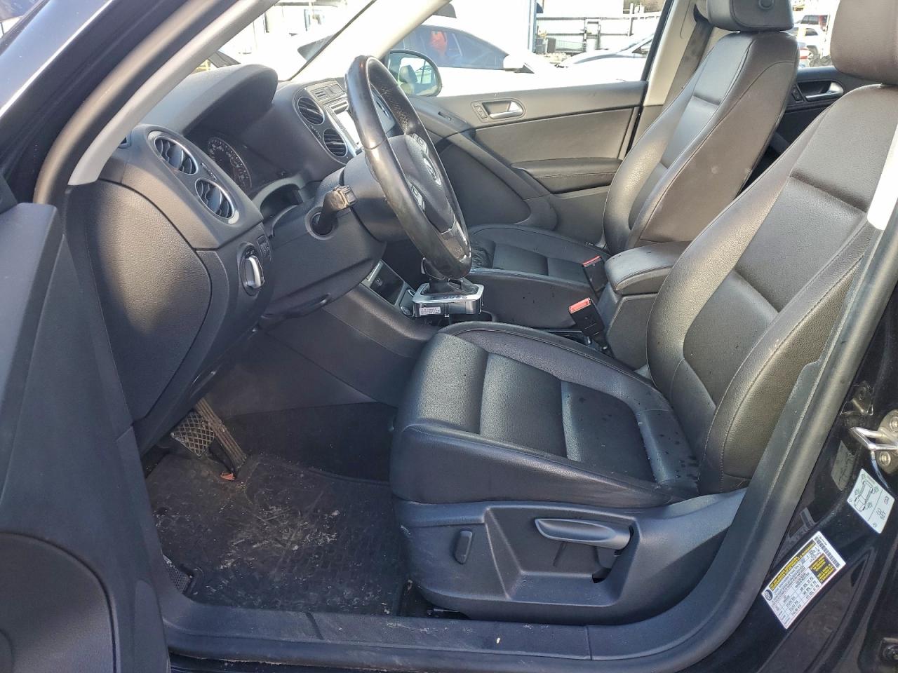 2016 VOLKSWAGEN TIGUAN S photo 7