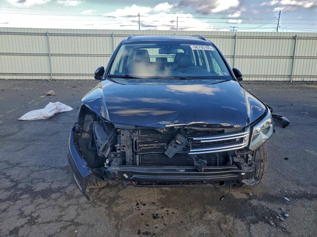 2016 VOLKSWAGEN TIGUAN S photo 5