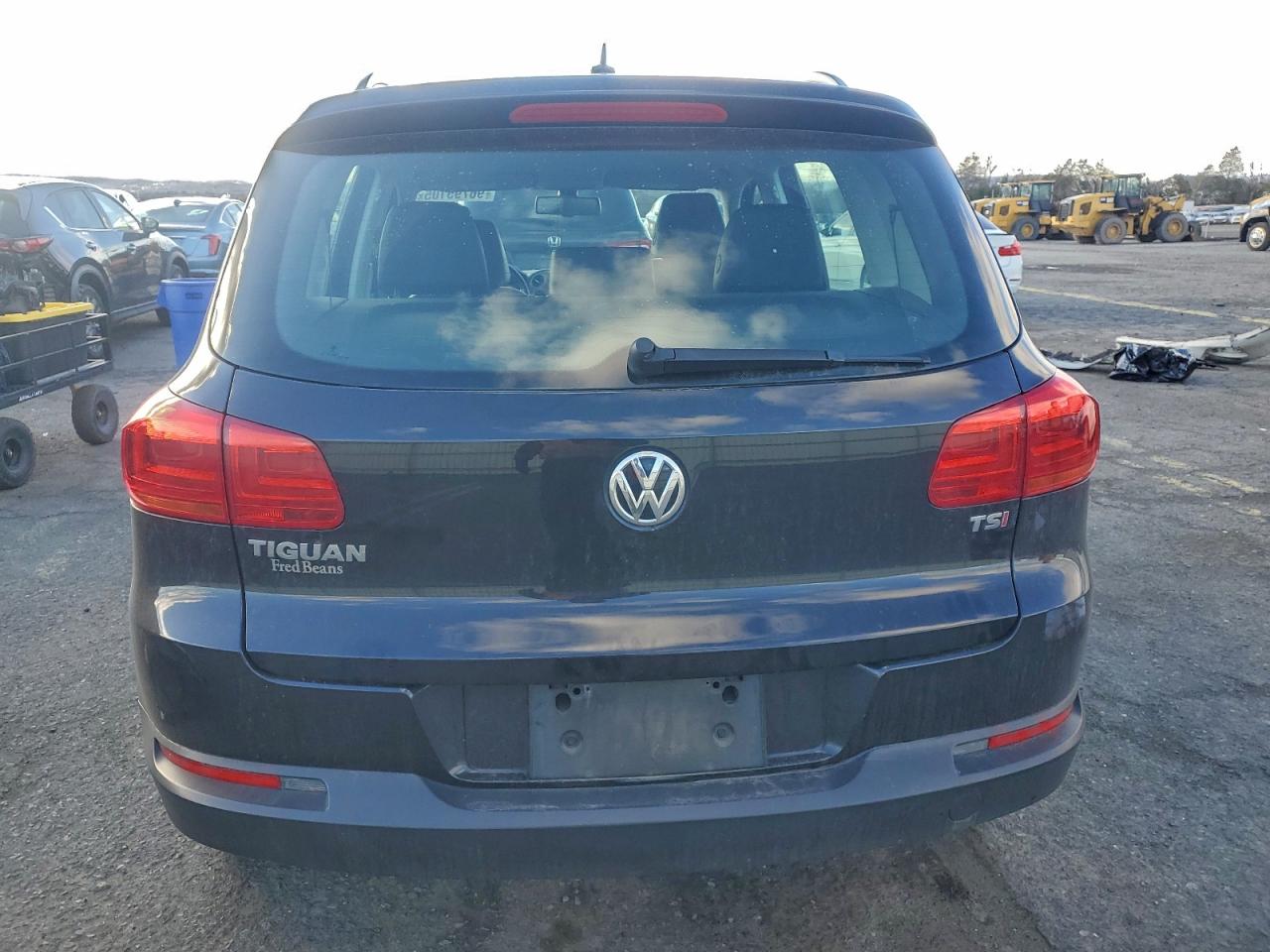 2016 VOLKSWAGEN TIGUAN S photo 6