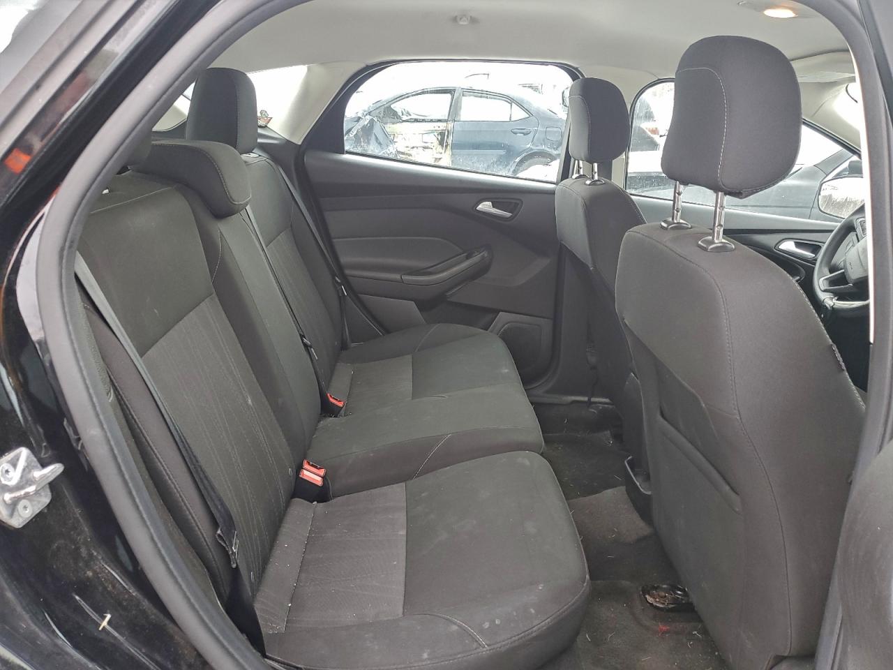 2018 FORD FOCUS SE photo 10
