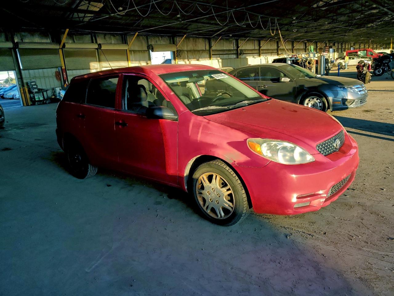 2004 TOYOTA COROLLA MATRIX XR photo 4