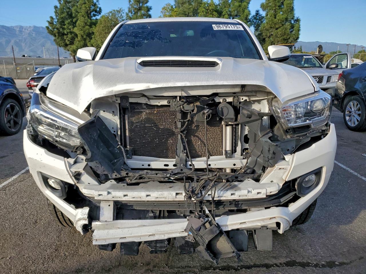 2021 TOYOTA TACOMA DOUBLE CAB photo 5