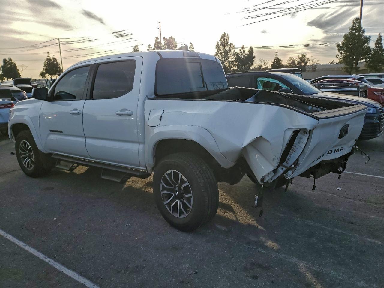 2021 TOYOTA TACOMA DOUBLE CAB photo 2