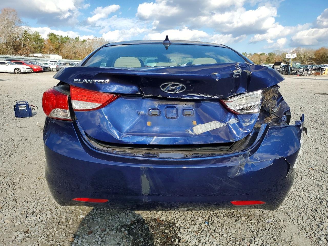 2013 HYUNDAI ELANTRA GLS photo 6