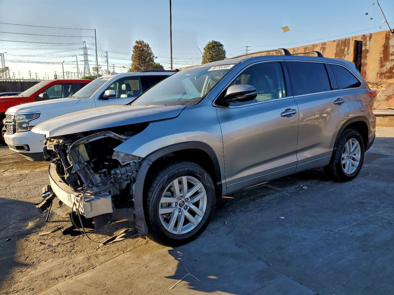 2016 TOYOTA HIGHLANDER