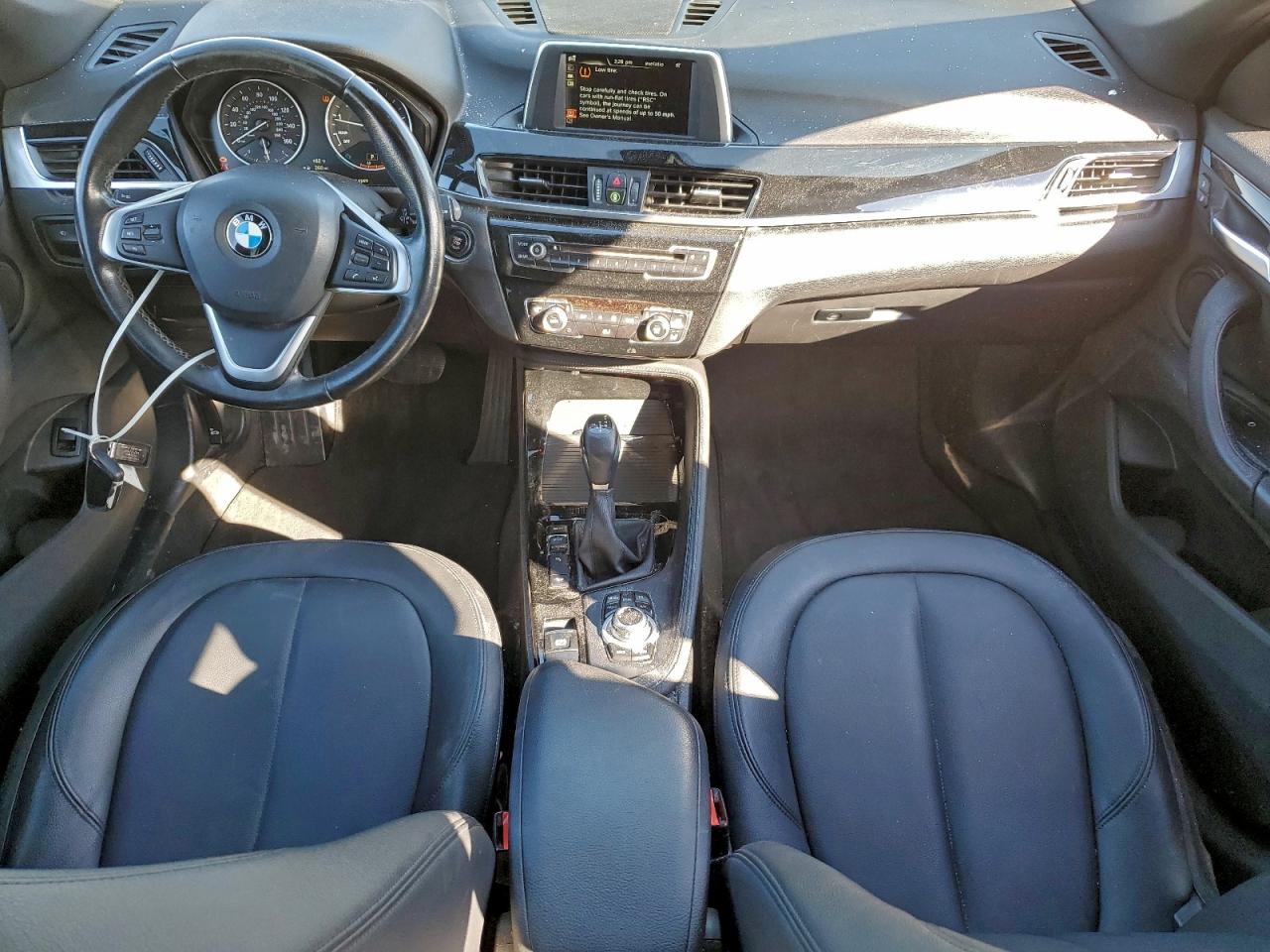 2016 BMW X1 XDRIVE28I photo 8