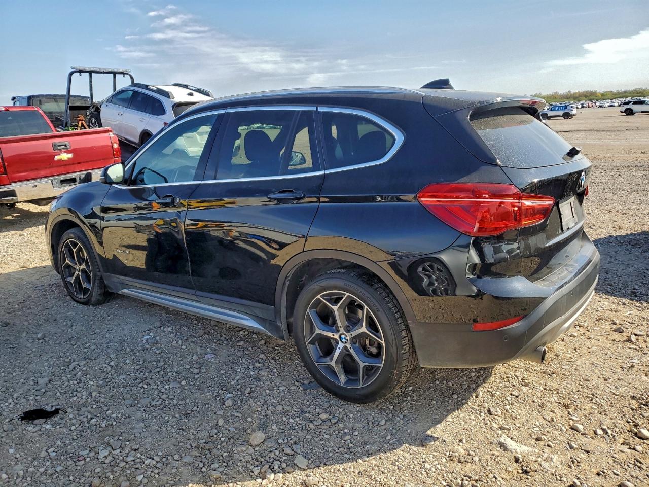 2016 BMW X1 XDRIVE28I photo 2