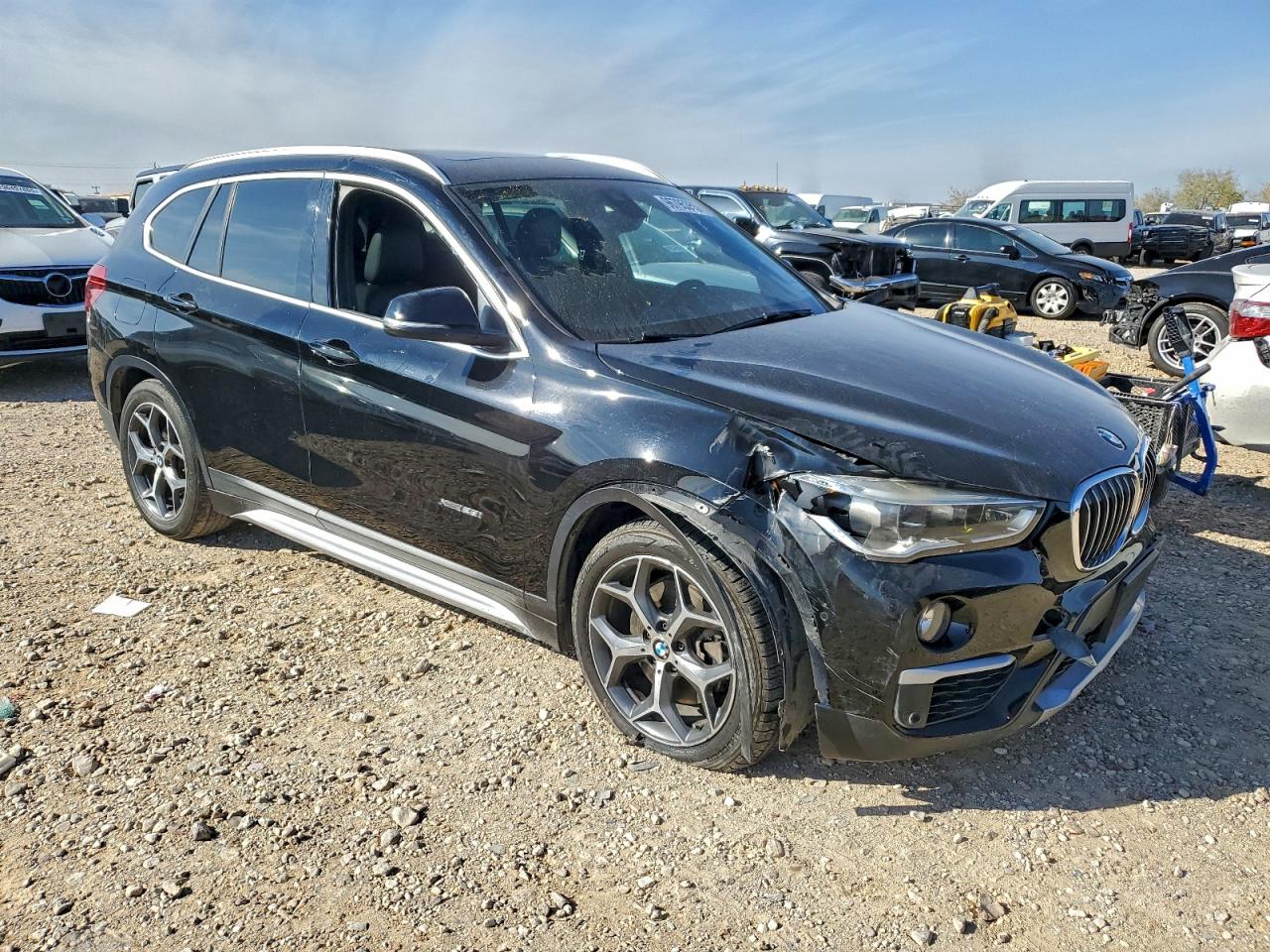 2016 BMW X1 XDRIVE28I photo 4